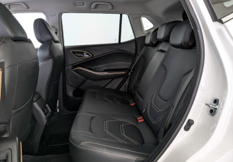 Подержанный автомобиль Москвич 3е 2023 года (18 фото)