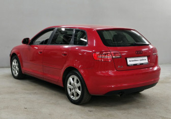 Подержанный автомобиль Audi A3 Hatchback 2008 года (7 фото)