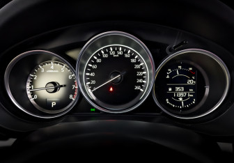 Подержанный автомобиль Mazda CX-5 2020 года (13 фото)