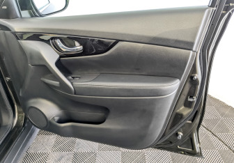 Подержанный автомобиль Nissan X-Trail 2021 года (26 фото)