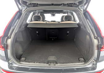 Новый Volvo XC60 2025 (8 фото)