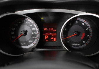 Подержанный автомобиль Mitsubishi Outlander 2008 года (12 фото)