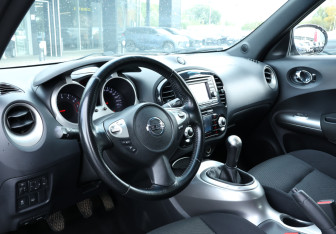 Подержанный автомобиль Nissan Juke 2011 года (10 фото)