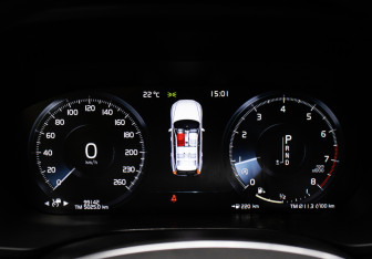 Подержанный автомобиль Volvo XC60 2019 года (11 фото)