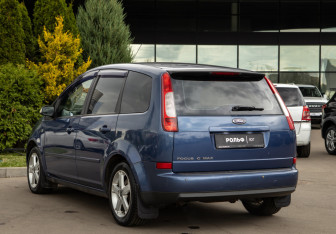 Подержанный автомобиль Ford C-MAX 2005 года (5 фото)