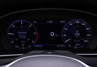 Подержанный автомобиль Volkswagen Passat Wagon 2017 года (12 фото)