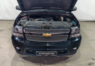 Подержанный автомобиль Chevrolet Tahoe 2013 года (22 фото)