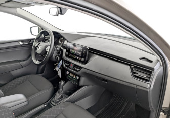 Подержанный автомобиль Skoda Rapid Liftback 2020 года (11 фото)