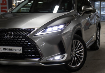 Подержанный автомобиль Lexus RX 2020 года (22 фото)