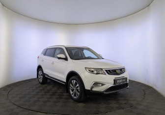 Подержанный автомобиль Geely Atlas 2021 года (3 фото)