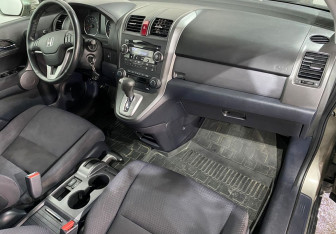 Подержанный автомобиль Honda CR-V 2008 года (11 фото)