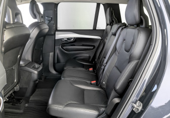 Подержанный автомобиль Volvo XC90 2018 года (12 фото)