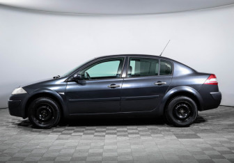 Подержанный автомобиль Renault Megane Sedan 2008 года (8 фото)