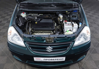 Подержанный автомобиль Suzuki Liana Wagon 2004 года (9 фото)
