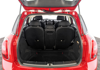 Подержанный автомобиль MINI Countryman 2015 года (10 фото)