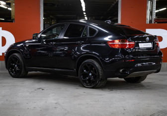 Подержанный автомобиль BMW X6 2012 года (7 фото)