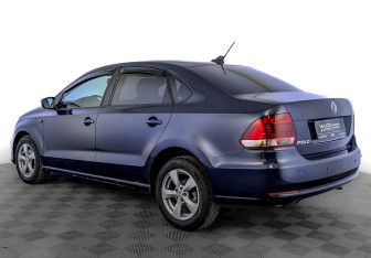 Подержанный автомобиль Volkswagen Polo Sedan 2017 года (7 фото)