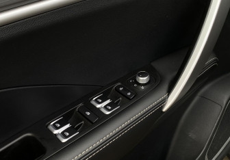 Подержанный автомобиль Geely Coolray 2021 года (19 фото)