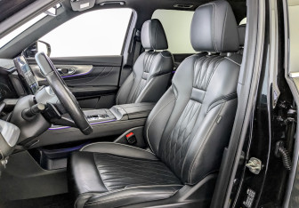 Подержанный автомобиль GAC GS8 2023 года (20 фото)