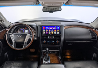 Подержанный автомобиль Infiniti QX80 2017 года (14 фото)