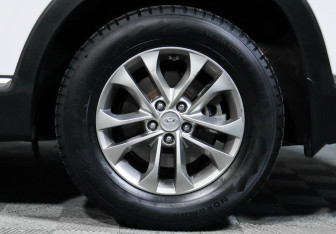 Подержанный автомобиль Hyundai Santa Fe 2018 года (5 фото)