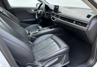 Подержанный автомобиль Audi A4 Sedan 2019 года (13 фото)