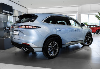 Новый Changan CS75PLUS 2025 (4 фото)