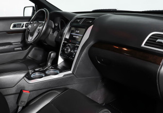 Подержанный автомобиль Ford Explorer 2012 года (9 фото)