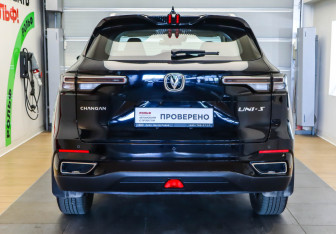 Подержанный автомобиль Changan UNI-S 2024 года (5 фото)