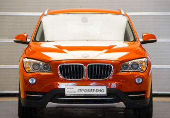 Подержанный автомобиль BMW X1 2012 года (2 фото)