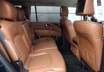 Подержанный автомобиль Infiniti QX80 2020 года (12 фото)