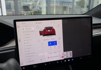 Подержанный автомобиль Tesla Model X 2023 года (18 фото)