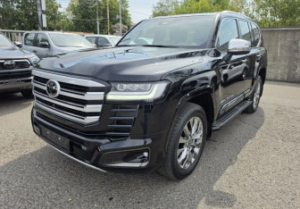 Новый Toyota Land Cruiser Suv 2025 (2 фото)