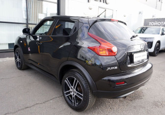 Подержанный автомобиль Nissan Juke 2013 года (7 фото)