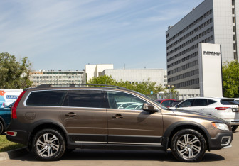 Подержанный автомобиль Volvo XC70 2012 года (3 фото)