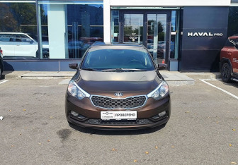 Подержанный автомобиль Kia Cerato Sedan 2016 года (2 фото)