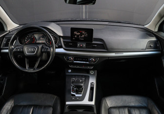 Подержанный автомобиль Audi Q5 2018 года (10 фото)