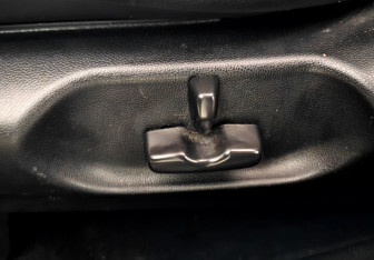 Подержанный автомобиль Mazda CX-7 2008 года (17 фото)