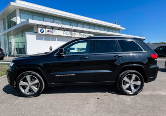 Подержанный автомобиль Jeep Grand Cherokee 2014 года (11 фото)