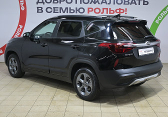 Подержанный автомобиль Kia Seltos 2021 года (6 фото)