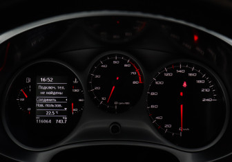 Подержанный автомобиль SEAT Leon Hatchback 2012 года (11 фото)