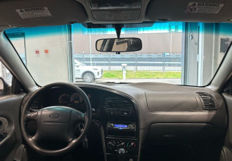 Подержанный автомобиль Kia Spectra Sedan 2008 года (15 фото)