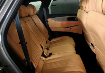 Подержанный автомобиль Jaecoo J8 2024 года (10 фото)