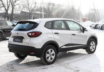 Подержанный автомобиль Renault Kaptur 2018 года (5 фото)