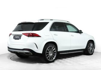 Подержанный автомобиль Mercedes-Benz GLE 2021 года (5 фото)