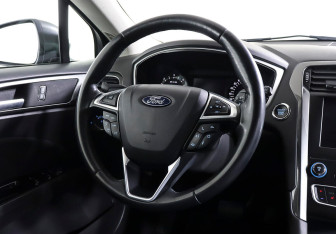 Подержанный автомобиль Ford Mondeo Wagon 2019 года (12 фото)