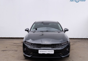 Подержанный автомобиль Kia K5 2021 года (2 фото)