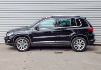 Подержанный автомобиль Volkswagen Tiguan 2015 года (8 фото)