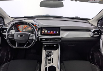 Подержанный автомобиль Geely Coolray 2022 года (14 фото)