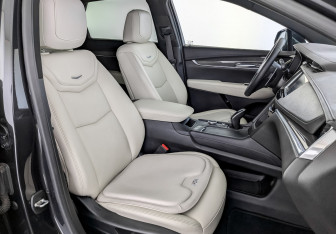 Подержанный автомобиль Cadillac XT5 2020 года (24 фото)